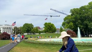 20260418-whitehousegardentour-01