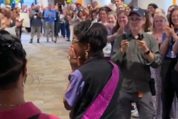 cbsn-fusion-nurse-who-went-above-beyond-heartfelt-send-off-angel-thumbnail