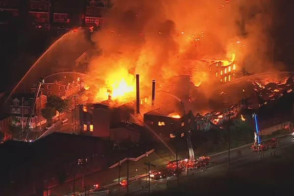 chopper-allentown-fire-frame-2100
