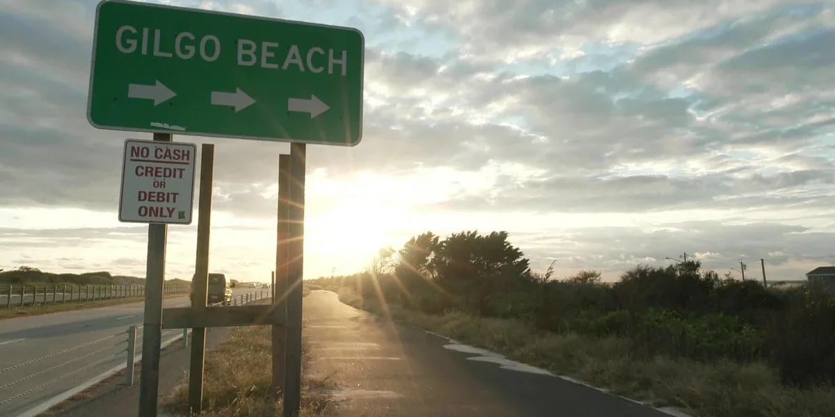 lisk-gilgo-beach-sign