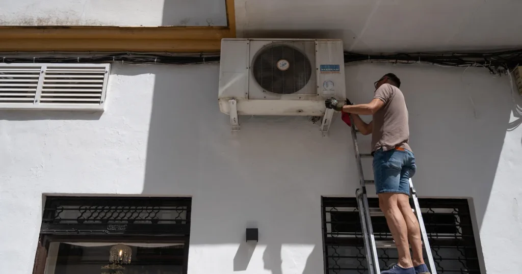 spain-air-conditioning-2282104067