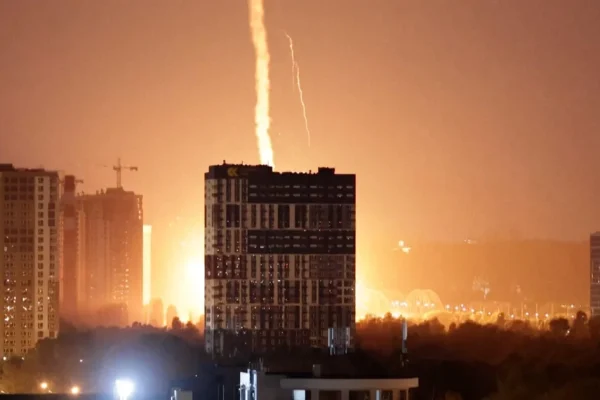 2026-07-06t032019z-1-lwd537506072026rp1-rtrwnev-d-5375-ukraine-crisis-attack-kyiv-sky-mp4-00-00-19-10-still001