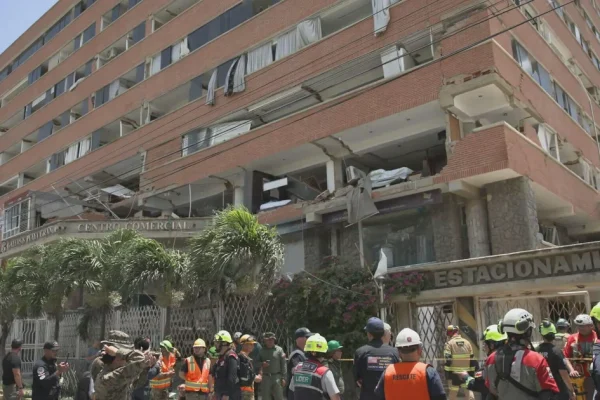 a41-galvez-venezuela-quake-063026en-aircut-no-tag-final-frame-490
