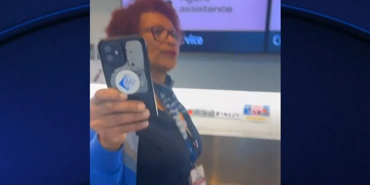 cbsn-fusion-united-airlines-employee-threatens-to-call-ice-on-passenger-video-appears-to-show-thumbnail