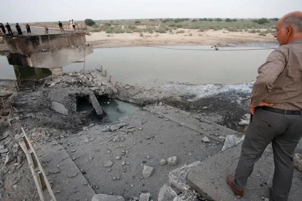 iran-us-strike-bridge-2286152521