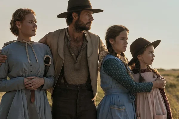 little-house-on-the-prairie-family-portrait-a-netflix-1280