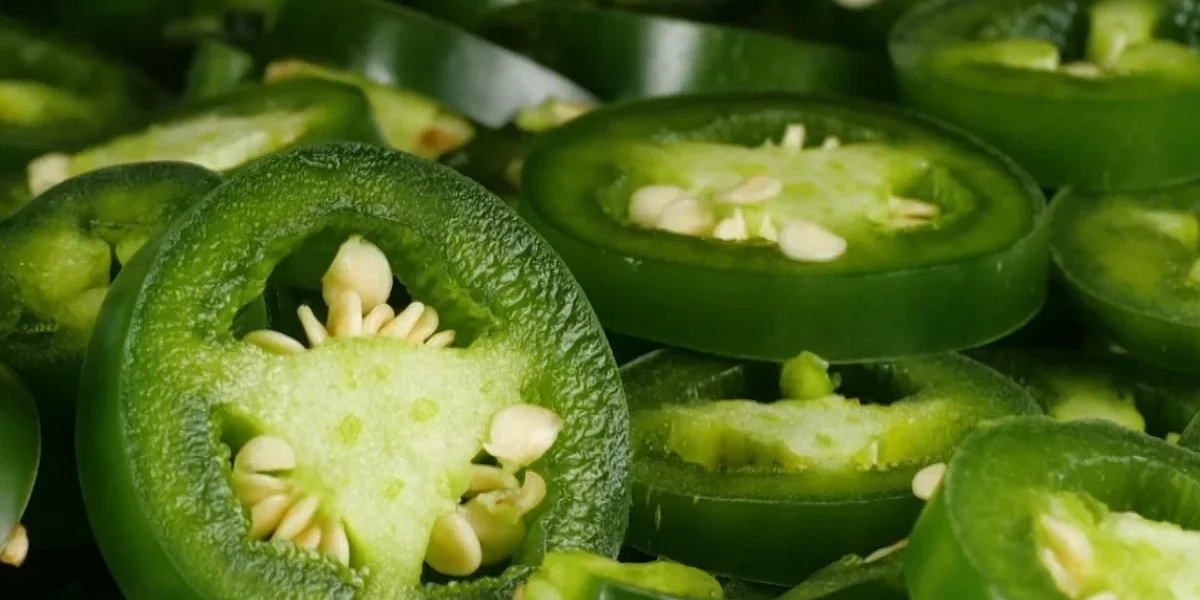 cbsn-fusion-us-hit-with-more-foodborne-illnesses-as-chipotle-qdoba-remove-salmonella-linked-jalapeos-thumbnail