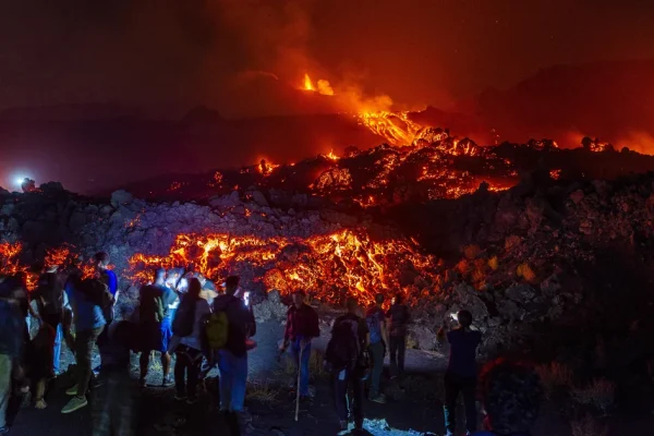 mount-etna-2289896808