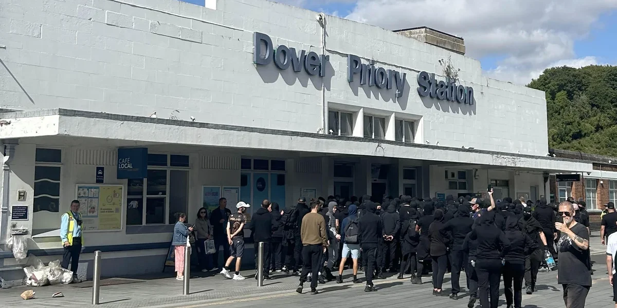 dover-uk-protest-2293091415