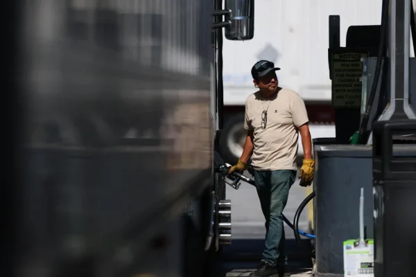 us-diesel-price-iran-war-2291635611